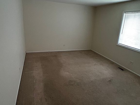 4th image of 524 Brookside Dr APT A