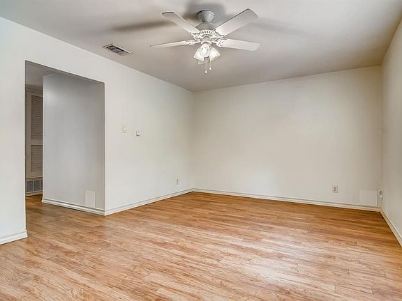 3rd image of 1807 Romford Dr