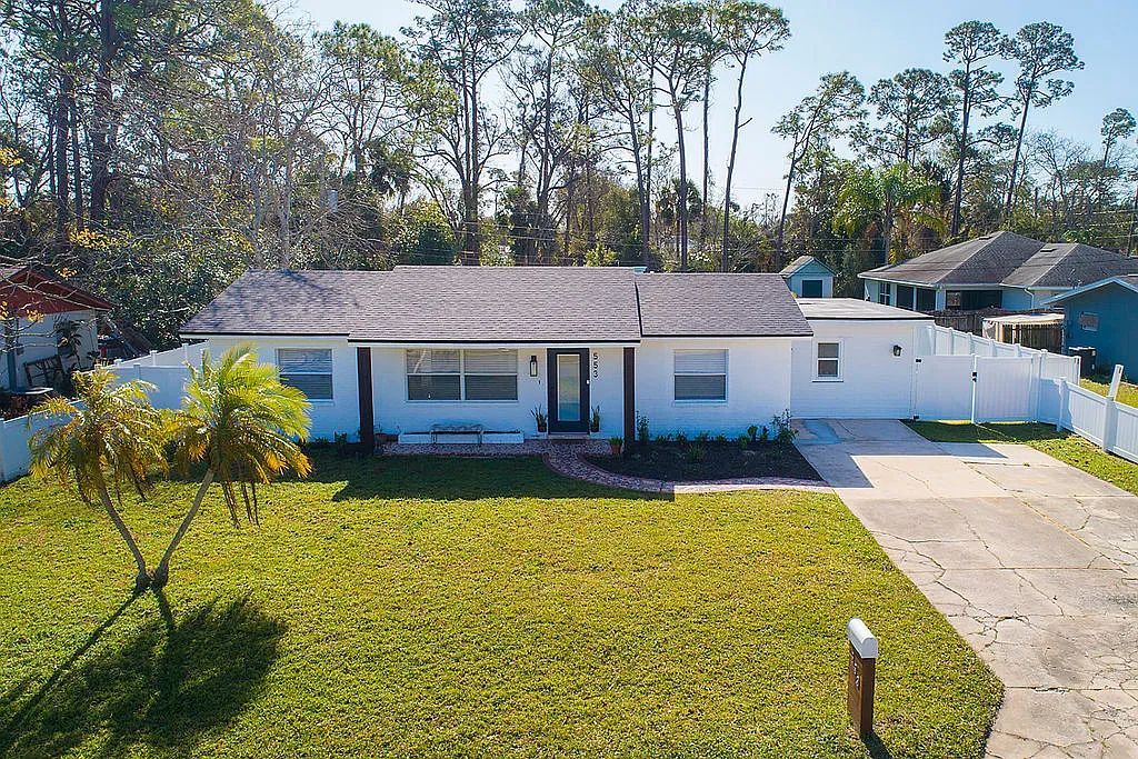 4 bed, 1808 sqft, $2,950 — Photo 1