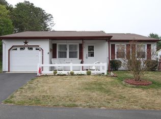 16 Churchill Rd, Manchester Township, NJ 08759