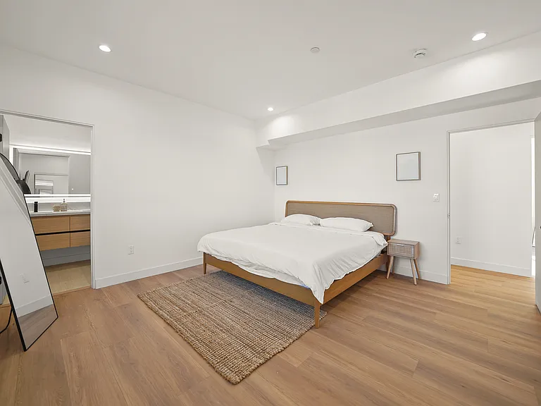 13694 Erwin St #2 — Photo 10