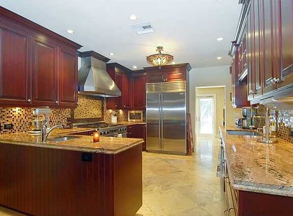 5th image of 1121 Manati Ave