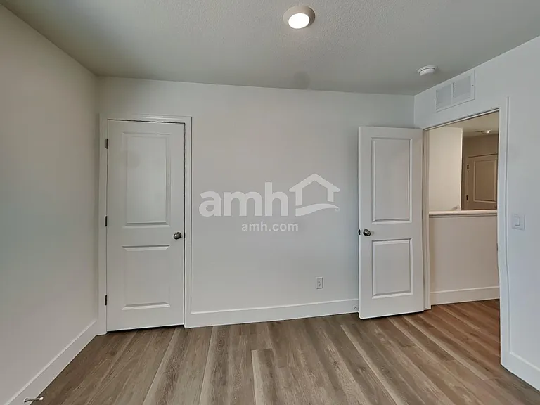 8401 Flagpole Loop Ave — Photo 17