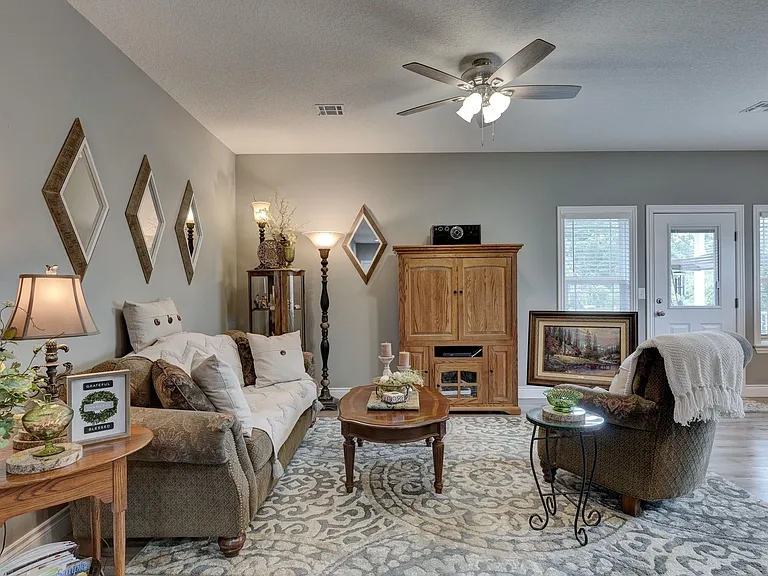 620 Applewood Ln — Photo 17