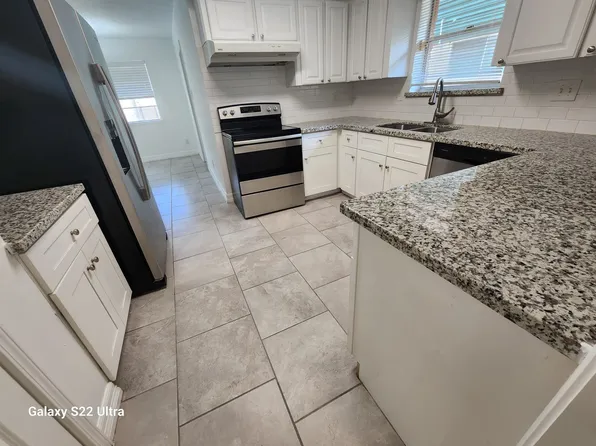 5835 Paisley St, Houston, TX 77096