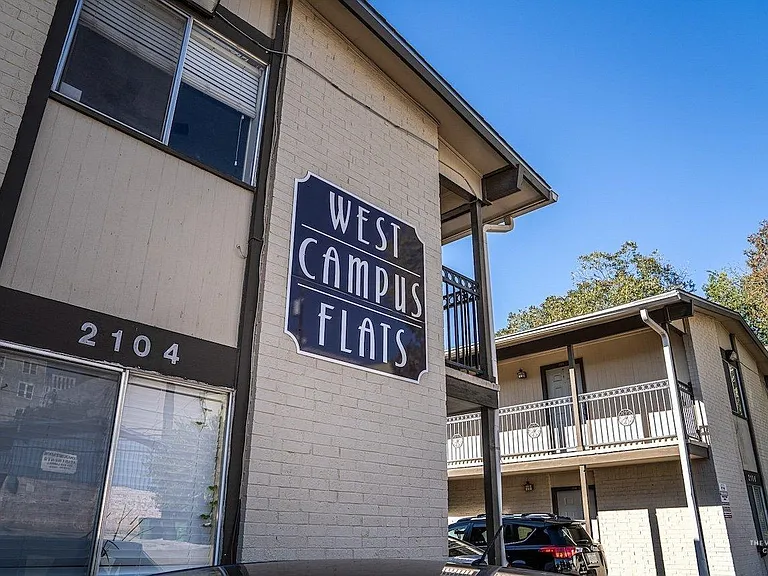 West Campus Flats — Photo 18