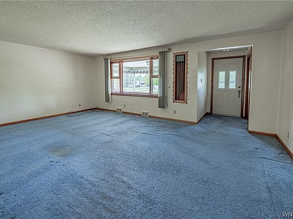 4th image of 157 Broezel Ave