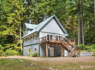 3872 Log Cabin Rd, Clinton, WA 98236