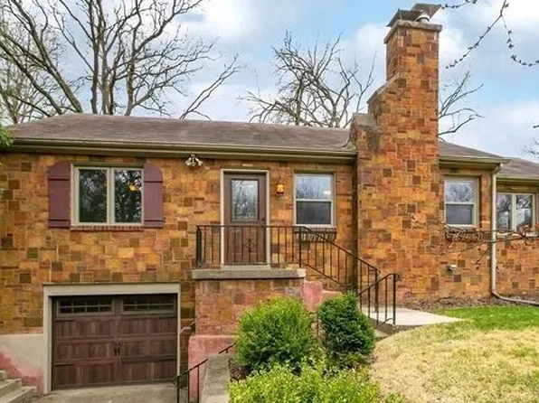 2419 Middle Rd, Davenport, IA 52803