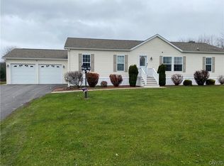 302 Gracies Pl, Clinton, NY 13323