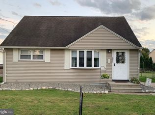 23 Benson Ln, Hamilton, NJ 08610