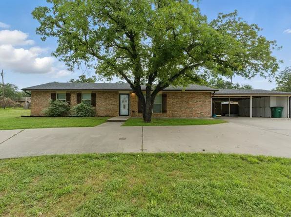213 Lacewell St, Jacksboro, TX 76458