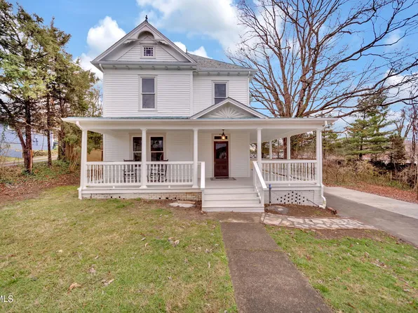 406 E Cutler St, Greeneville, TN 37743