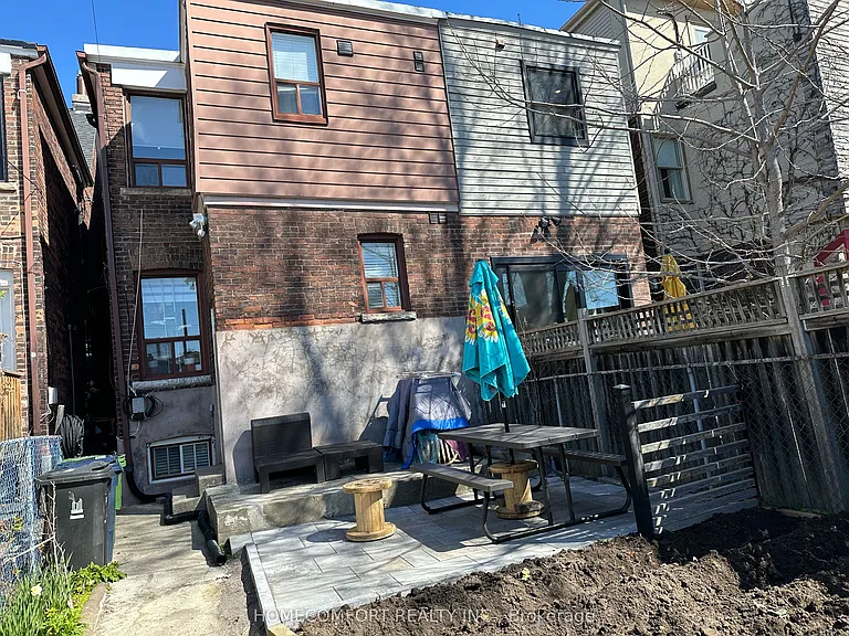 33 Strathmore Blvd #UPPER — Photo 32