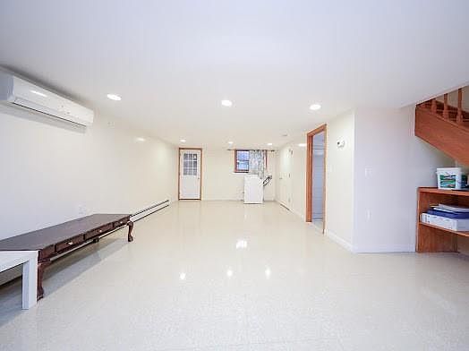 4th image of 299 Bay 13 St