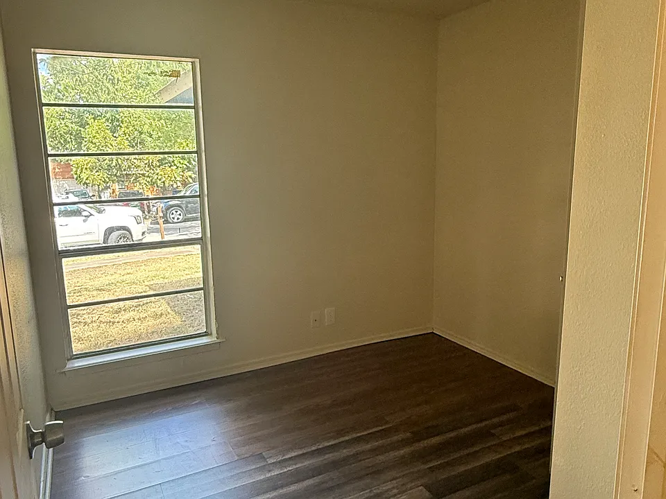 128 Meadow Hl