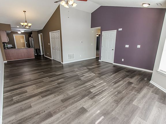 5th image of 5406 Thornridge Pl