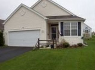 19 E Hague Dr, Antioch, IL 60002
