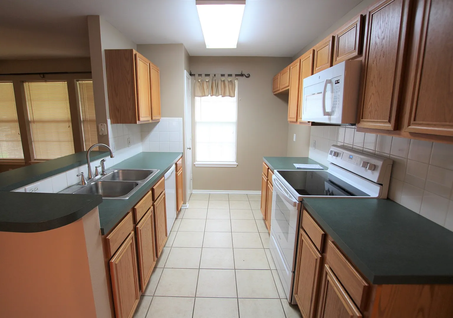 Coming soon: 3 bedroom, 2 bath home in Whitehouse! Whitehouse ISD — Photo 3