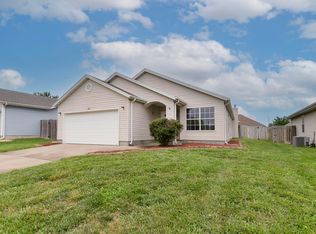 835 W Butterfield Dr, Nixa, MO 65714