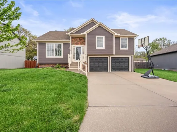 930 NW Scenic Dr, Grain Valley, MO 64029