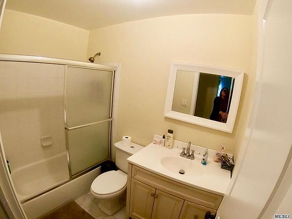 5th image of 67 West Ln