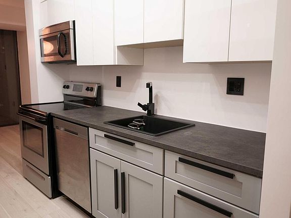 2nd image of 5300 Holmes Run Pkwy APT 1016