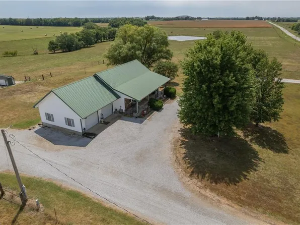 674 N Highway V, Lamar, MO 64759