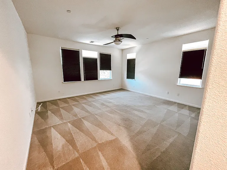 2297 Central Pkwy — Photo 10