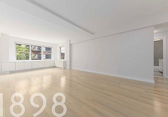 4th image of 245 E 80th St APT 6J