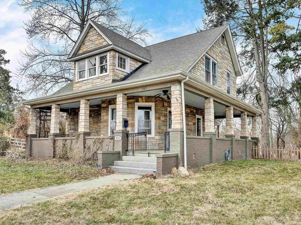 621 6th St, Radford, VA 24141