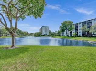 2226 N Cypress Bend Dr APT 109, Pompano Beach, FL 33069
