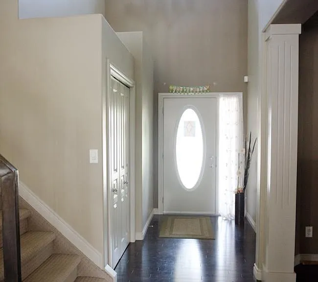 6162 Maynard Cres NW — Photo 2