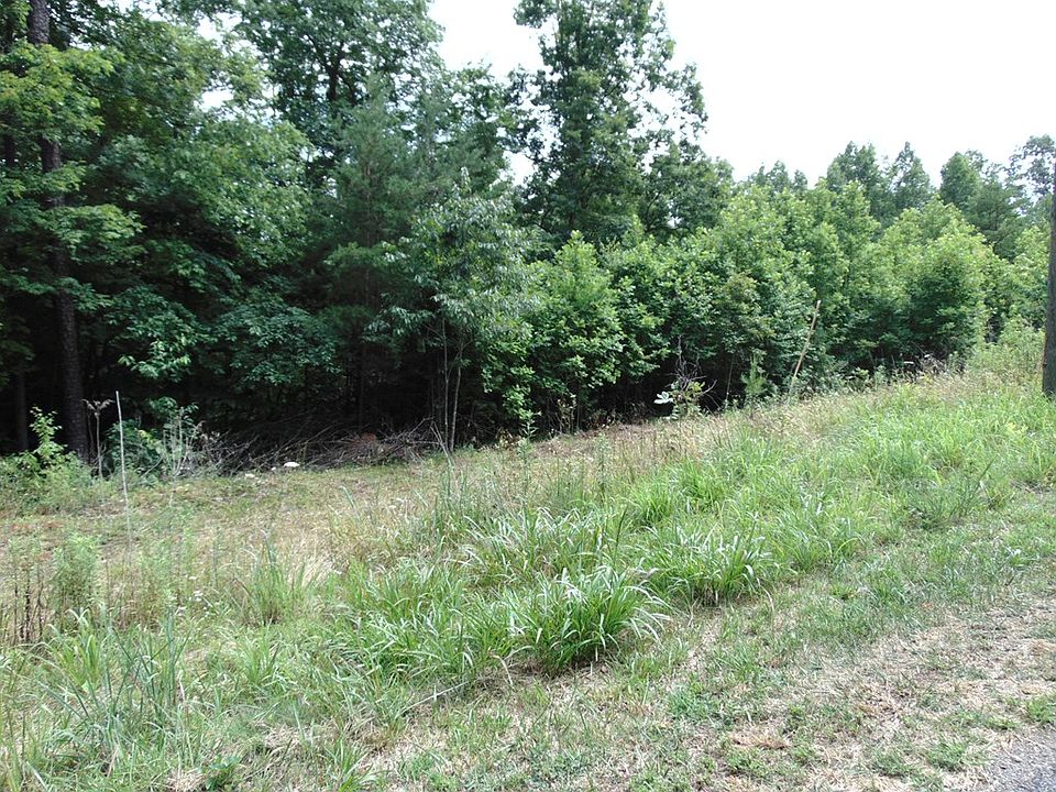 2nd image of 688 Heidelbach School Rd