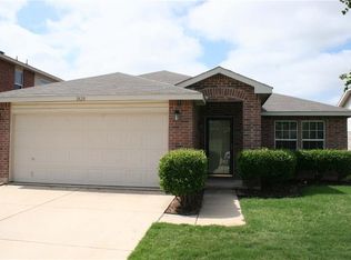 1828 Elk Lake Trl, Justin, TX 76247