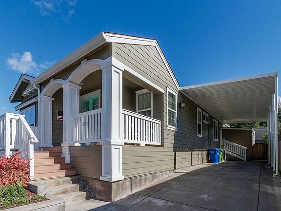 3rd image of 33 Eugenia Ave #0