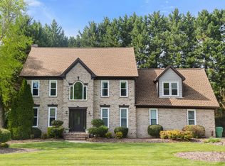 4601 Jamesford Dr, Jamestown, NC 27282