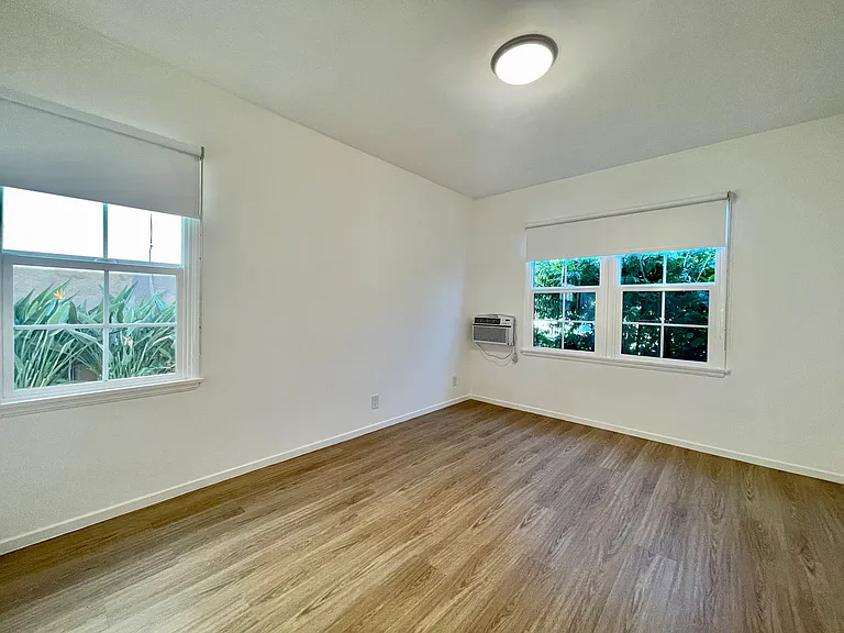 1401 N Fairfax Ave #102 — Photo 16