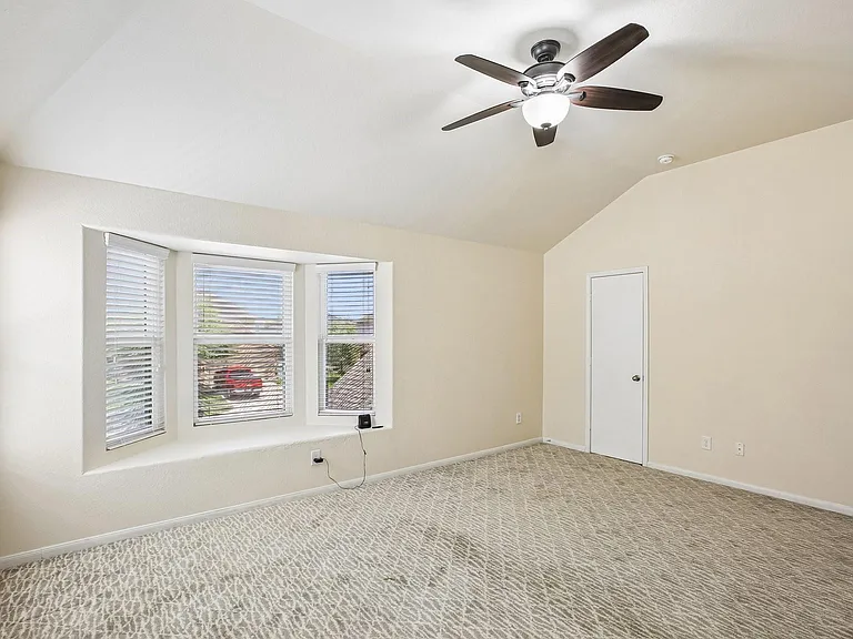 21127 Fox Orchard Ct — Photo 22