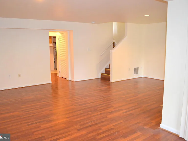 6863 Drifton Ct — Photo 22