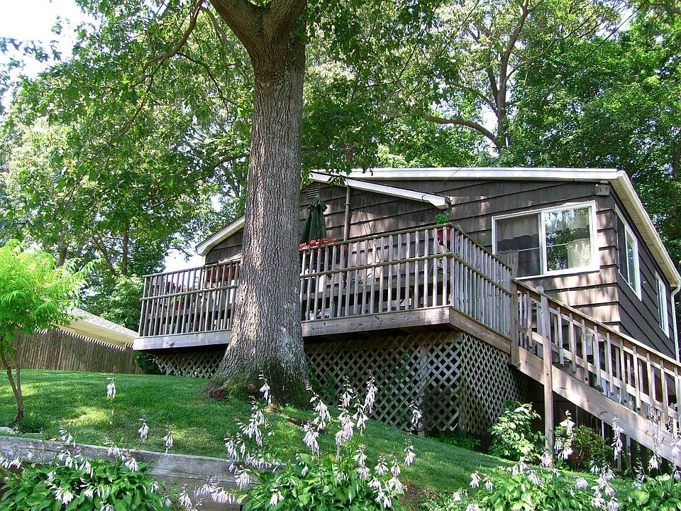 Charming Chalet-Styl Ranch