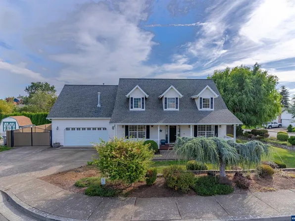 566 NW Gavin Ct, Dallas, OR 97338