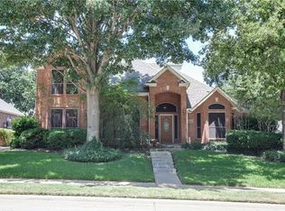 2704 Devonshire Ct, Grapevine, TX 76051