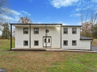 2672 Crownview Rd, Pottstown, PA 19464