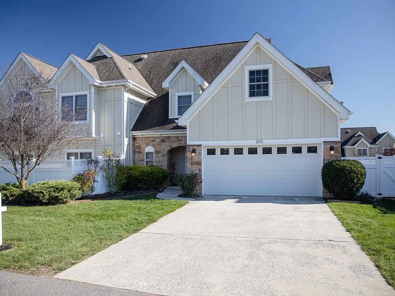 2nd image of 285 Callaway Cir