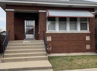 6018 S Mozart St, Chicago, IL 60629
