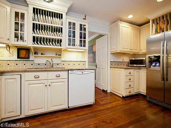4th image of 402 Fisher Park Cir Unit D