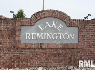 1400 Remington Rd #1402, Pekin, IL 61554