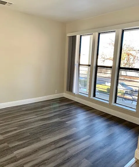 25 W Lincoln Ave #2 — Photo 3