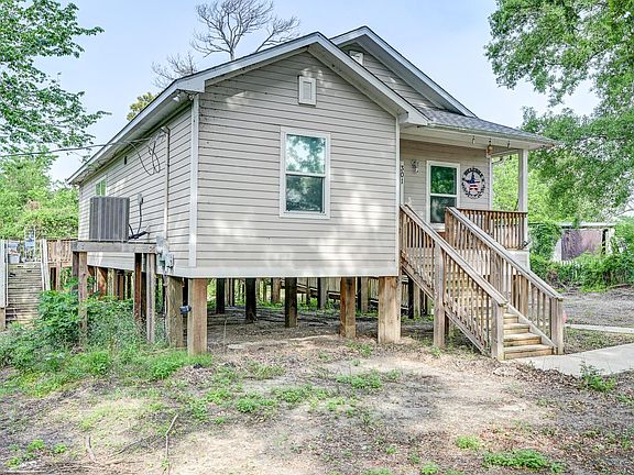 4th image of 301 Bayou Dr